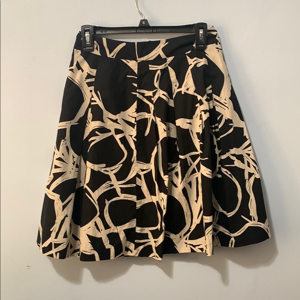 H&M Tan and Black Pleated A-Line Skirt